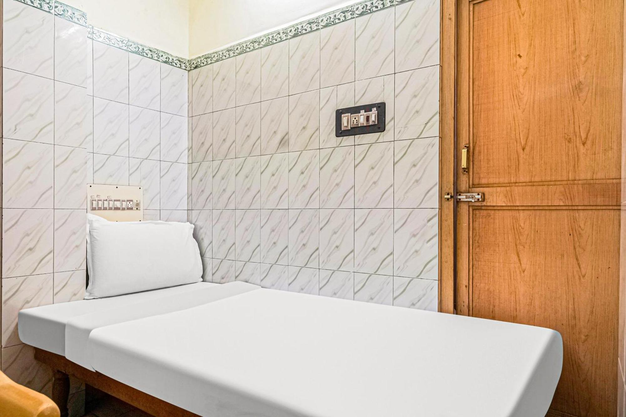 Spot On Venkata Sai Residency Hotel Tirupati Luaran gambar